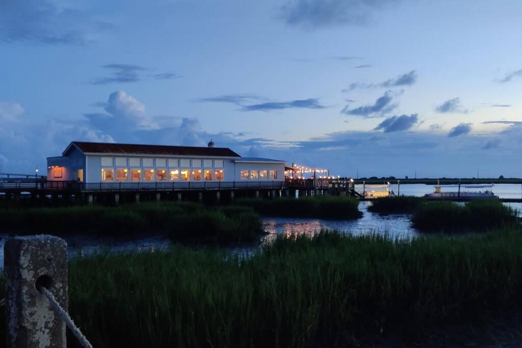 Jekyll Island House/ Kellys On The Coast /King Bed Villa Exterior photo